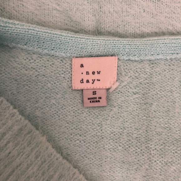 A New Day Fuzzy  V-neck Sweater In Mint Sz S - Picture 6 of 8